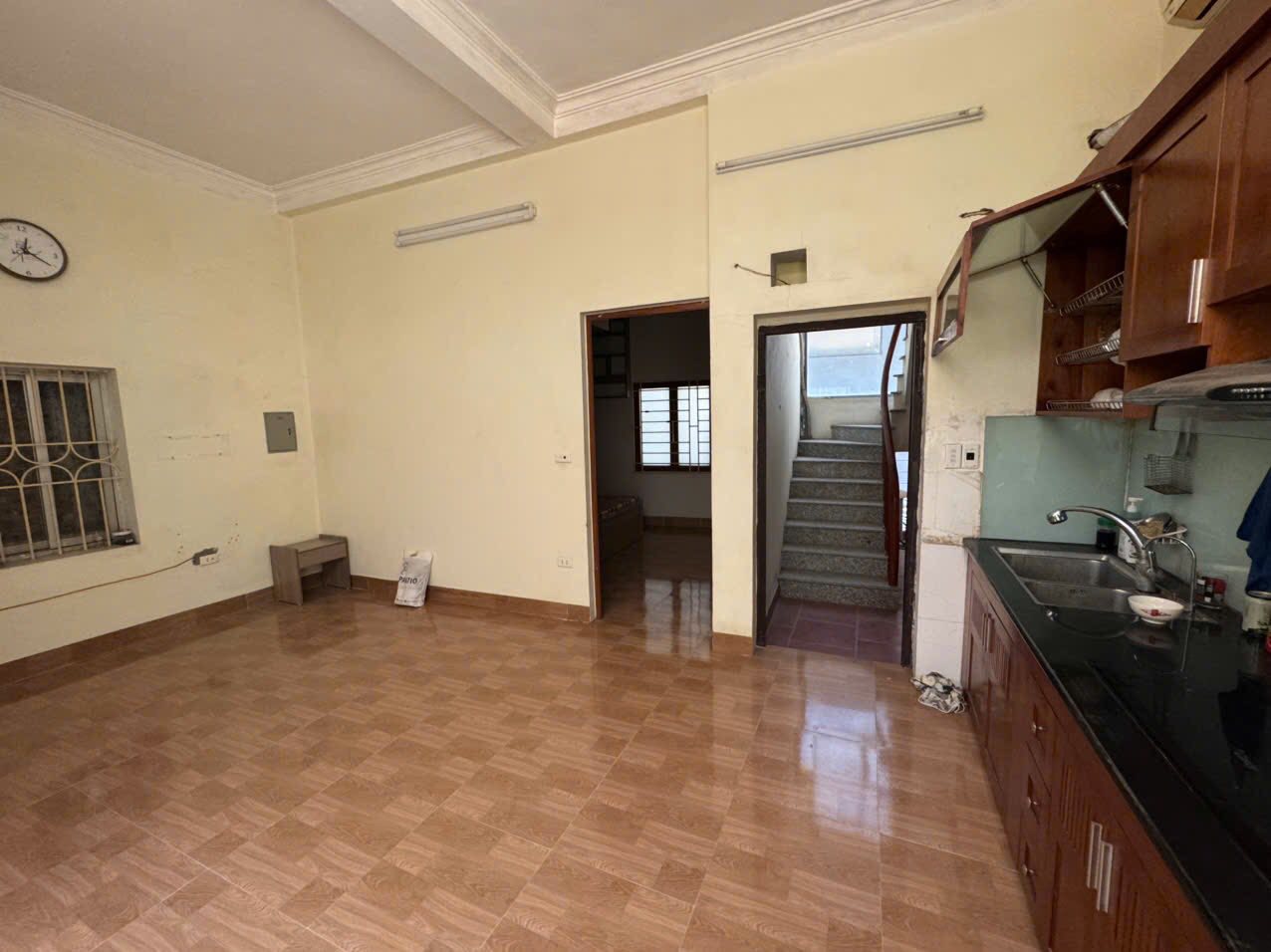 Cho thuê nhà ngõ 1 Bùi Xương Trạch 65m2 x 3 tầng, 3PN, 13.5 Triệu Vp cty, gđ, nhóm 6 em - Ảnh chính